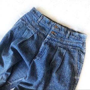 ⭐️ SOLD⭐️ Vintage 90’s Yoke Front Lee Jeans